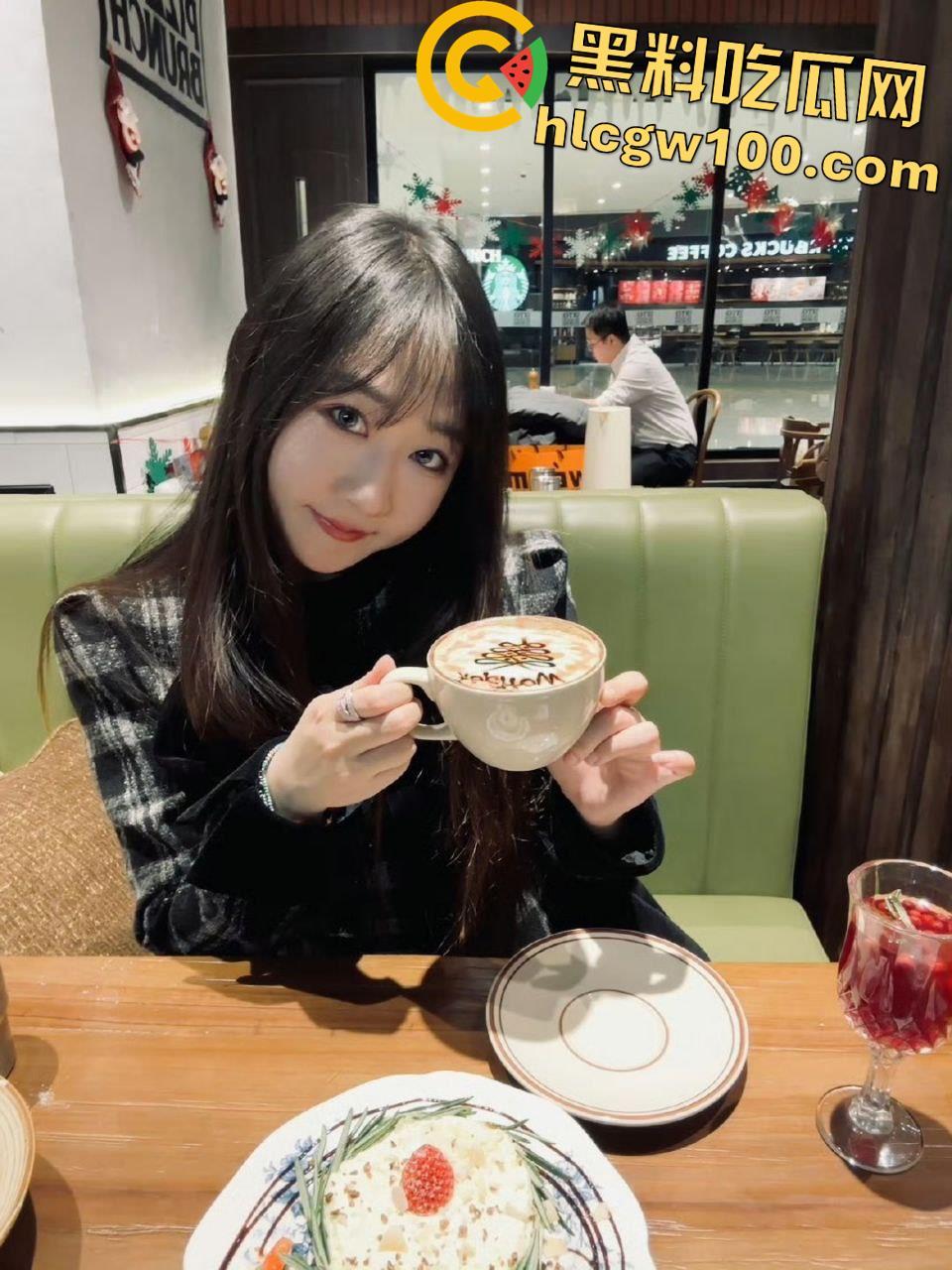 天津【郝天莙】按主人命令社死曝光,高颜值粉嫩白虎骚穴,纹身肥臀玩肛塞-3