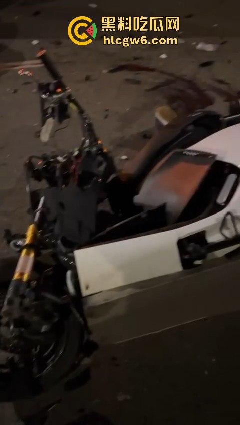 成都龙泉鬼火少年实线撞车!飙车炫技变送命现场,颈骨当场撞断惨烈收场!-10