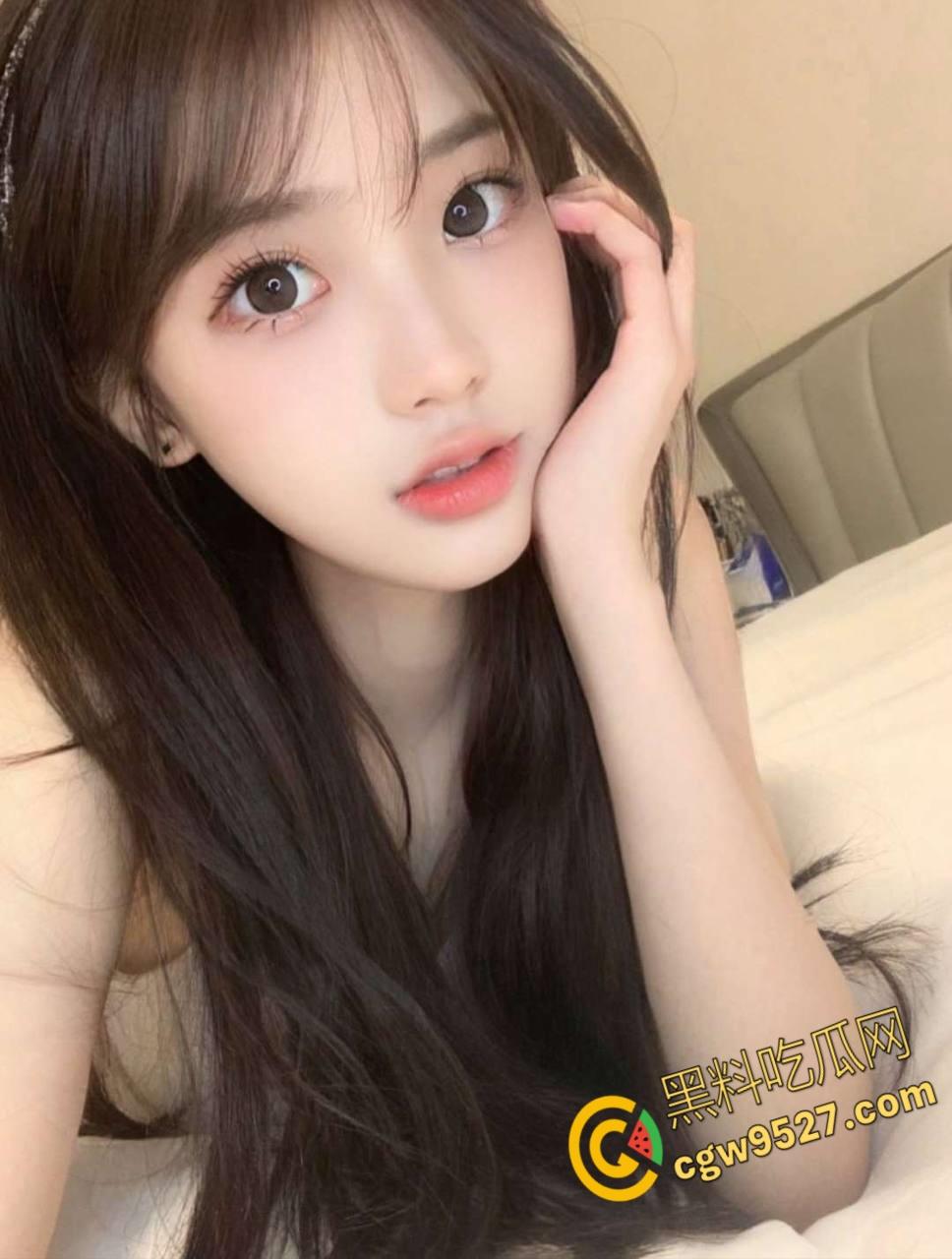 调教妹妹的第一步，用买裙子的名义，忽悠妹妹给我打飞机和口交，妹妹害羞的不敢动，任我玩弄双马尾 !-1