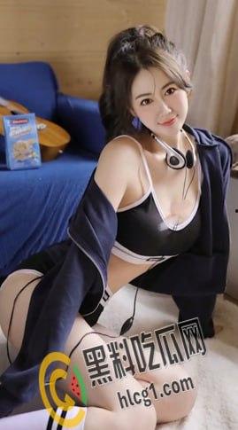 抖音网红反差骚货 李雅 在商场楼道跪舔粉丝 口交镜前后入啪啪射肥臀 姐姐真是太宠粉啦!-6