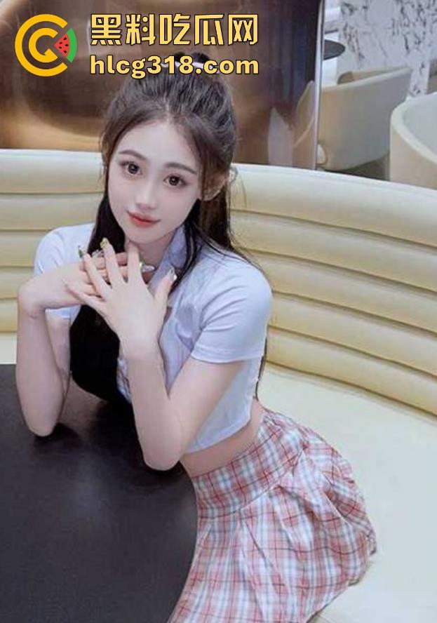 海角变态神幻想妹妹,公园野战停车狂干她白虎骚穴,差点被路人抓住,夜晚如此刺激!-1