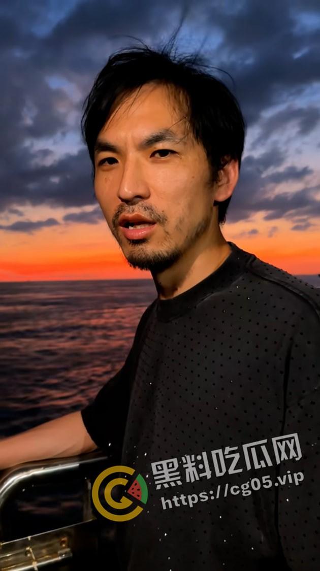 全网千万粉丝主播【铁头】直播自爆自己的嫖娼经历 还洋洋得意说男人都嫖过 人设崩塌 账号封禁 直播切片流出-7