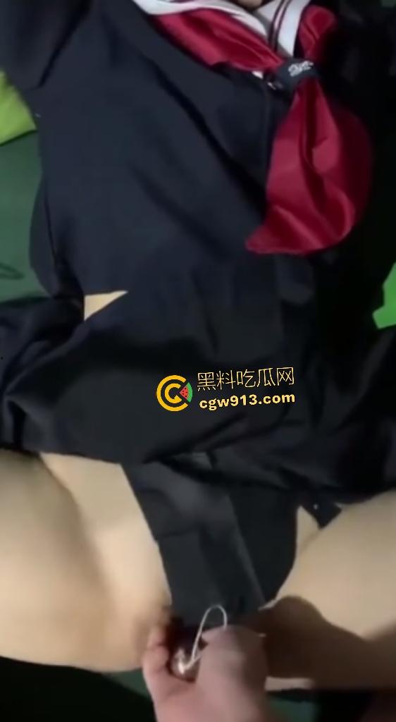 JK装嫩高中学妹【秦艺云】,男友泄露激战片,骚犬口活骑乘全部通,巨乳紧逼被内射,浓精灌满花心!-3