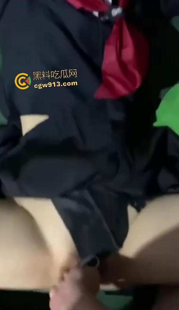 JK装嫩高中学妹【秦艺云】,男友泄露激战片,骚犬口活骑乘全部通,巨乳紧逼被内射,浓精灌满花心!-5