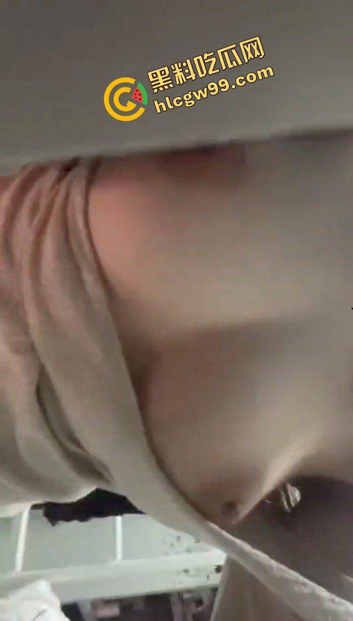 哈工大反差女大露出癖母狗『林楚涵』宿舍内刺激露奶,骚闺蜜帮拍渔网站立后入暴操!独家曝光流出!-7