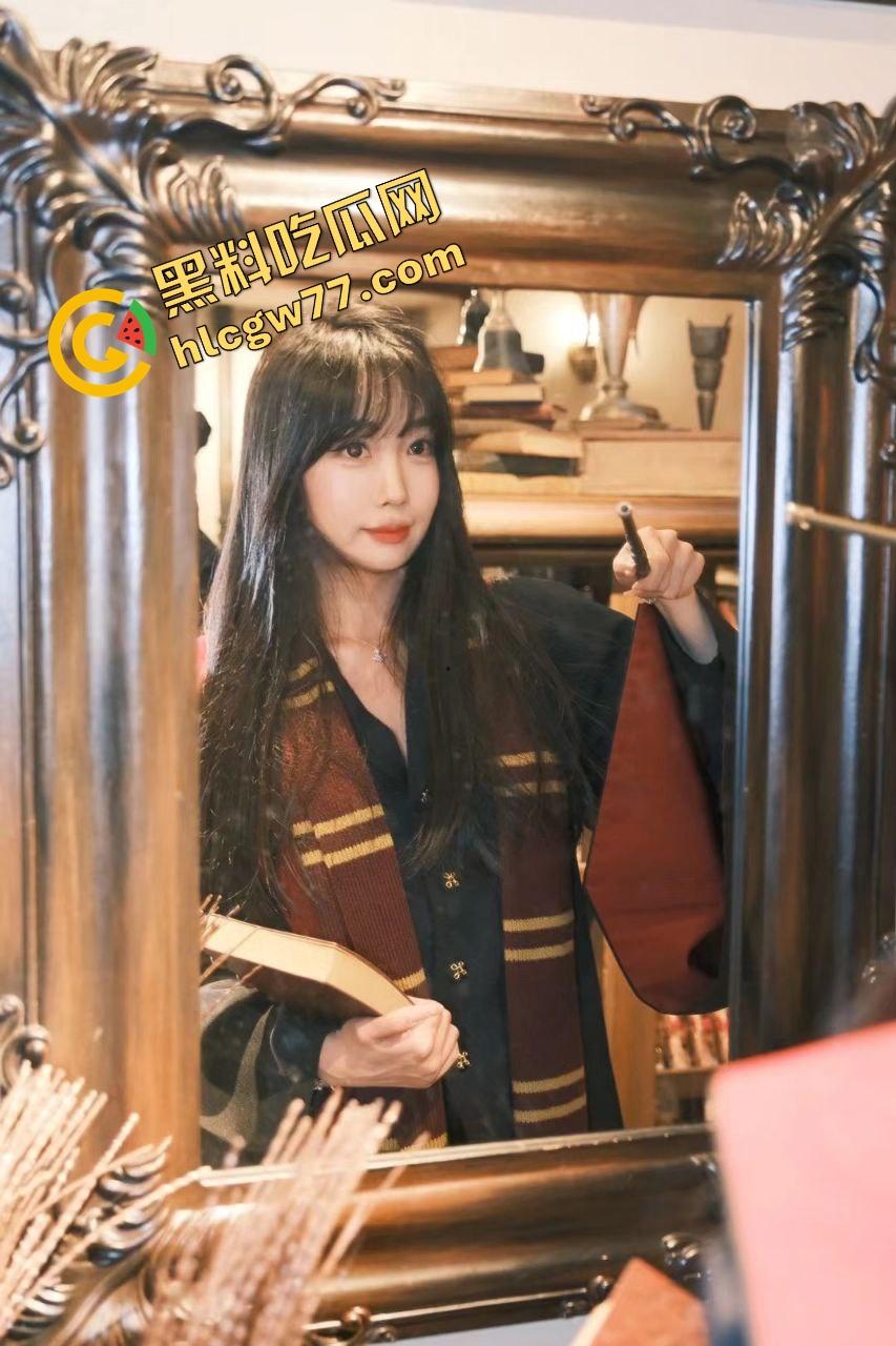 广西绝活老表V8电动小马达式猛冲把妹子干懵,床上狂抽108下不是日逼,每一秒都在输出,每一寸都在进攻-3