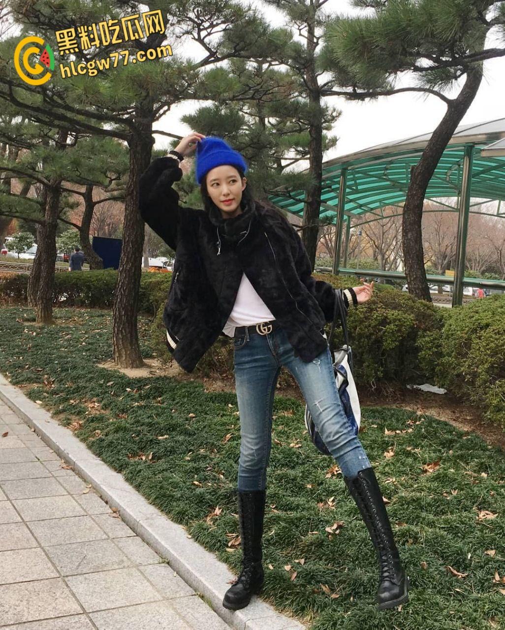 韩国风骚人妻露脸自拍,长腿反差尤物情趣诱惑,淫叫水多掀情欲巅峰!-2