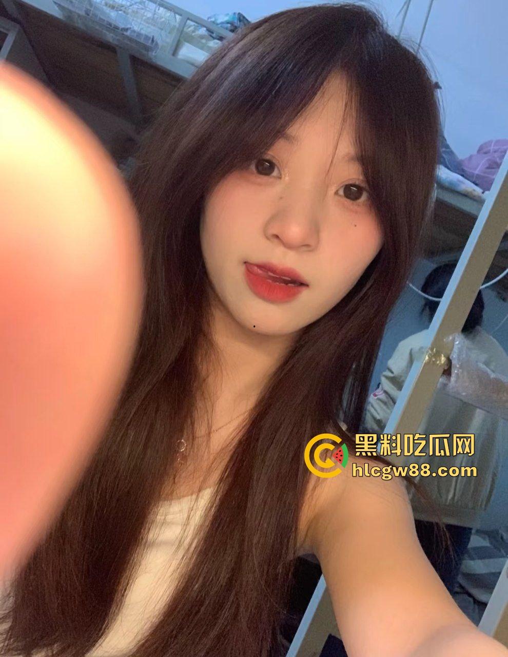 瓜友独家投稿曝光！山东女子学院美艳反差婊【赖欣怡】做了2次美甲就被推倒多体位无套爆操！-2