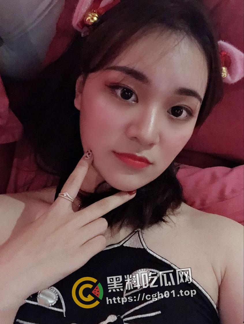 合肥舞蹈老师【田媛】穿着情趣内衣送小孩上学完就去打炮 被舞伴架起来操 私密视频被丈夫流出-2