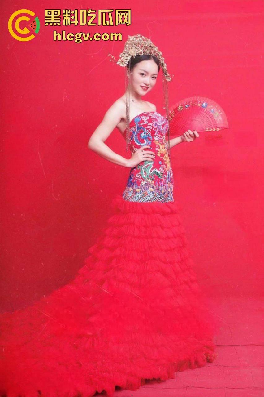 江苏南京极品少妇【蒲庆林】欲求不满!老公长期出差不在,找老王日逼越暴力越爽!-5