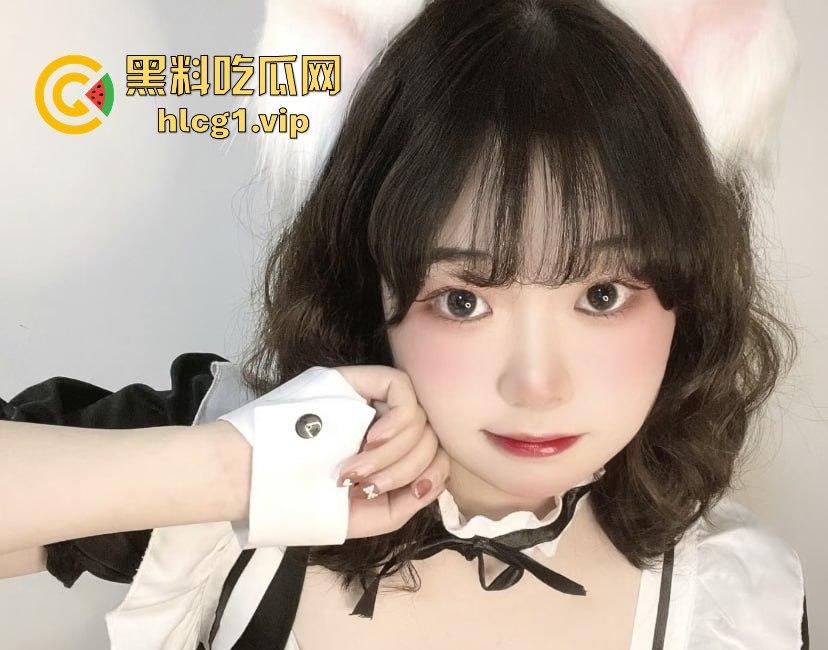 天津信息职业技术学院『陈雅沐』分手后爆出大尺度视频!身穿情趣女仆装,被操得叫爸爸!-1