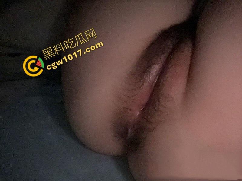 江苏南京【徐佳琪】不雅视频曝光!揉乳扣穴,白浆流淌,摩擦阴蒂,淫水喷溅,后入猛操翘臀,诱惑力爆棚!-6