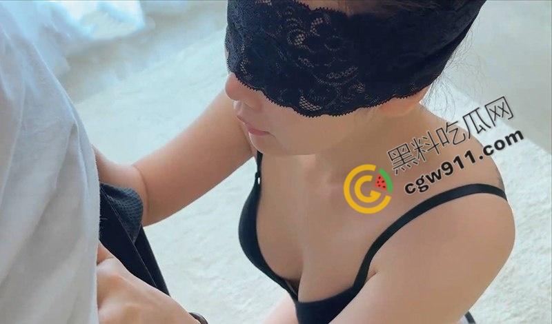 瑜伽房中的极限狂欢:36D模特女友练瑜伽时被男友揉奶抚穴,大肉棒猛插白虎美鲍,淫姿勾魂!-6