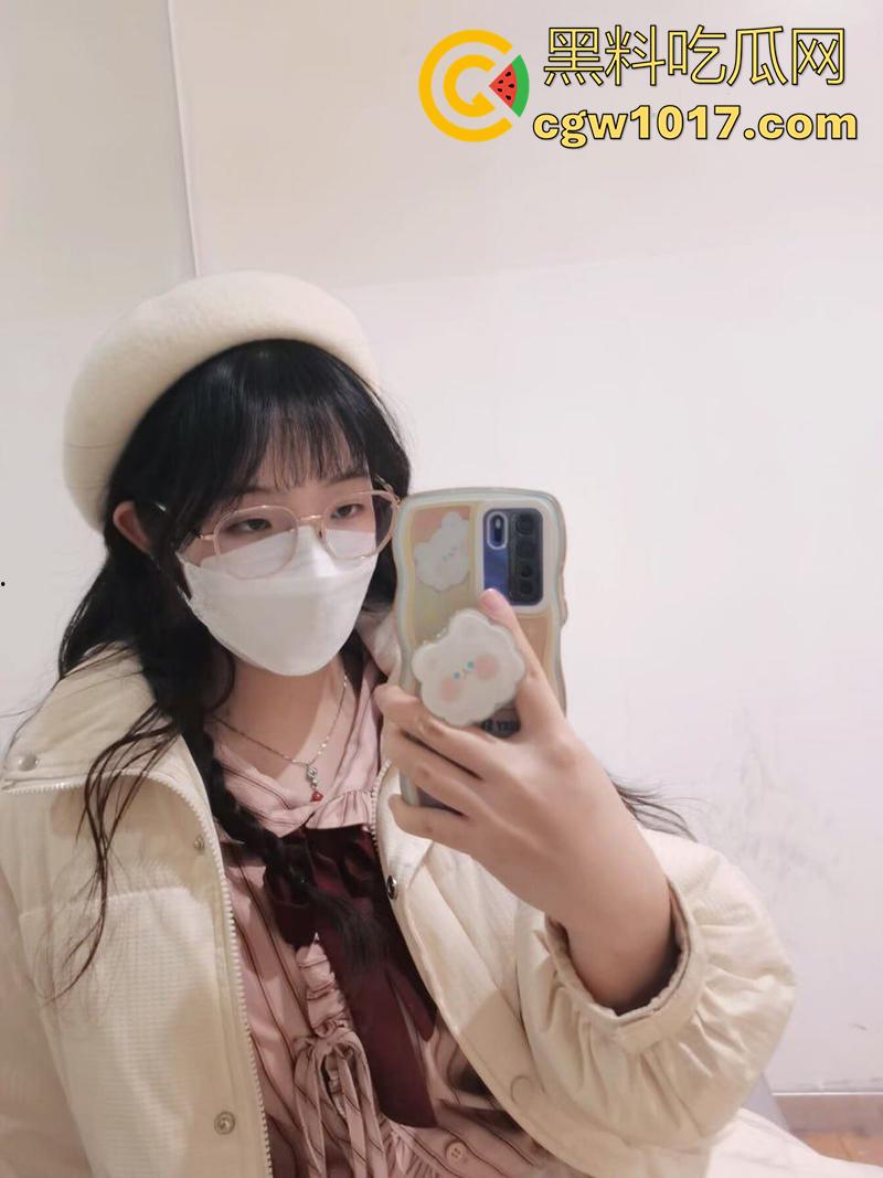 烟大海洋学院大二母狗【王玥】,背着男友跟学长约炮,抓着双马尾后入蜜桃臀,这别人的车就得站起来蹬!-2