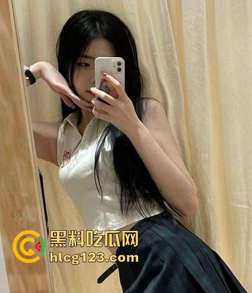 清纯前台化身肥臀母狗!淫乱视频泄露,男友狂操到屁眼红肿!-1