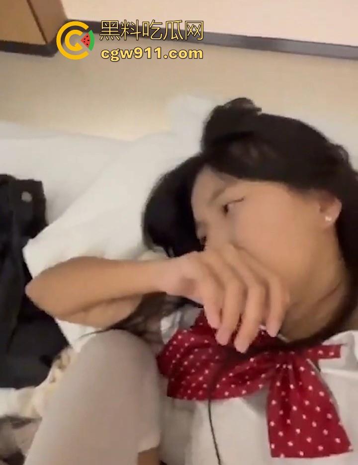 不是哥们!早知道这样我也玩原神啊!涉世未深清纯少女线下被游戏搭子后入猛操,小编现在就去下载!-10