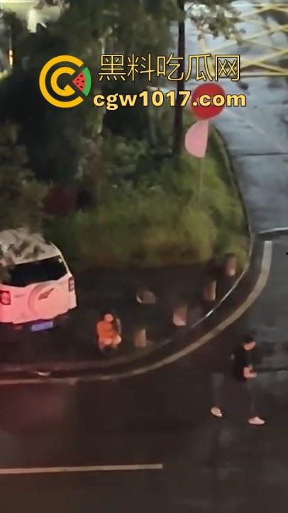 舔狗的终极下场,辛辛苦苦得到的女神一不开心就狂删自己耳光,只求女神能原谅,不是用得着这么卑微嘛!-3