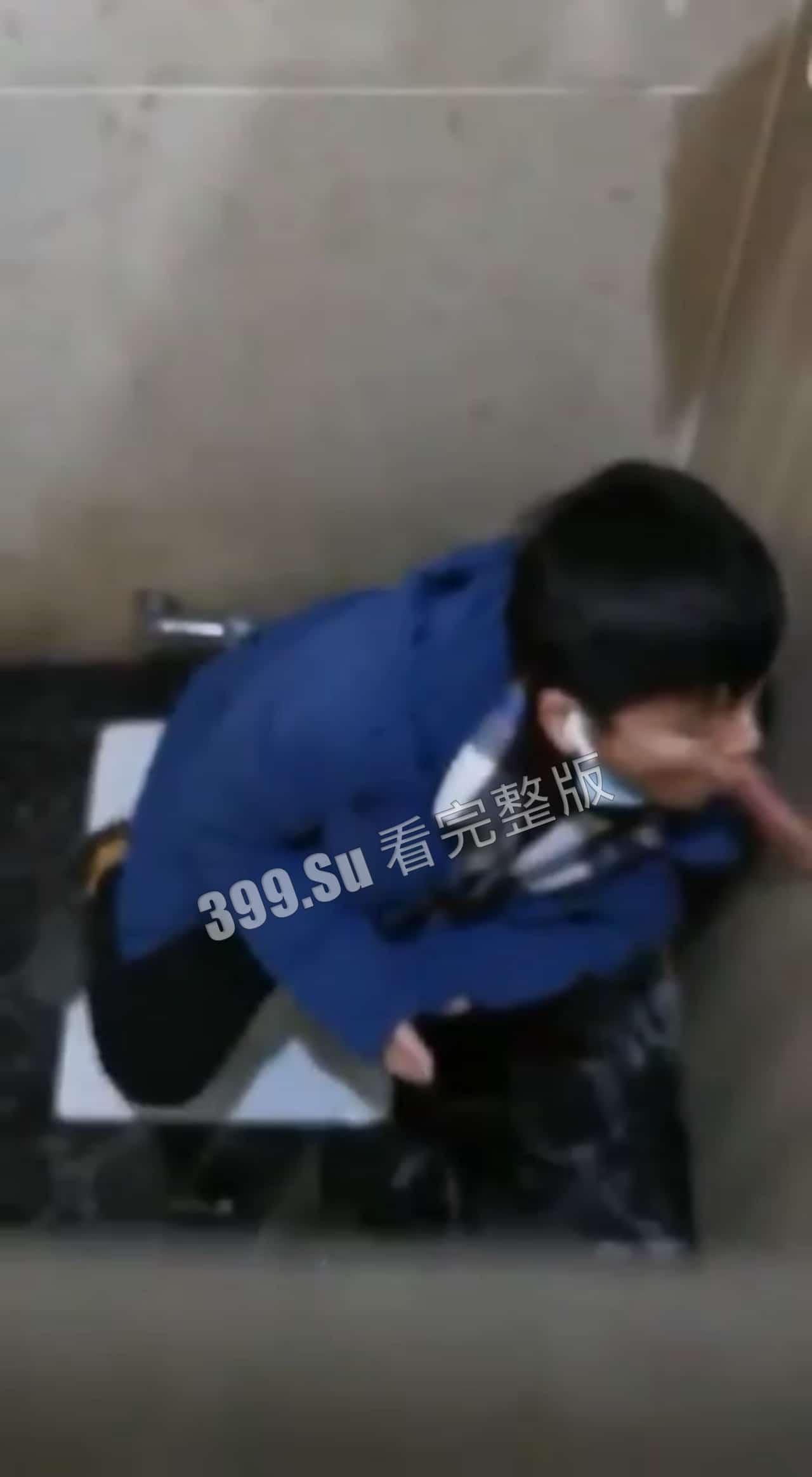 #吃瓜 #广东东莞 #大岭山森林公园 #鸟洞 公园厕所惊现鸟洞男男口交服务-6