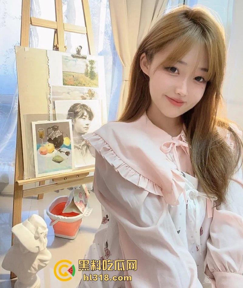 四川美术学院【苏筱】性爱视频流出,高颜值女大多种情趣内衣,大秀诱人胴体,撸点极高!-7