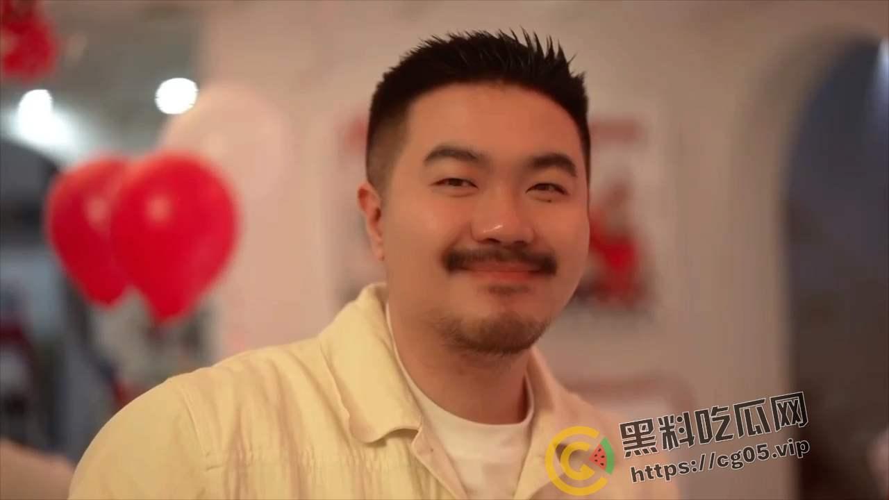 男同天团喜来登酒店大使套房欢度圣诞 爆操到肛门喷粪 画面惨不忍睹-8