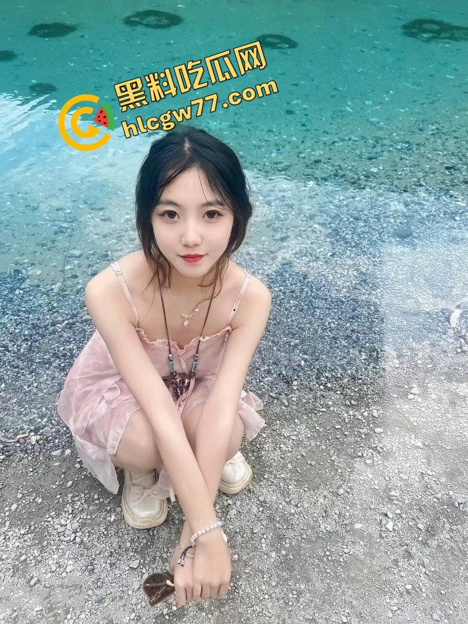 邯郸高颜值理发店小妹【兔兔】学徒眼镜骚货,天然喜欢捆绑调教,越绑越湿,骚穴夹得翻红抽搐!-2