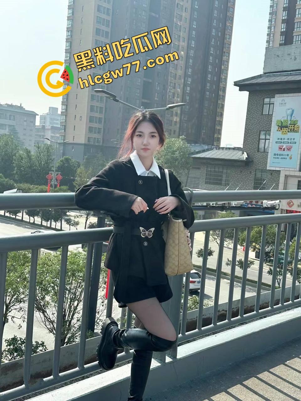 邯郸高颜值理发店小妹【兔兔】学徒眼镜骚货,天然喜欢捆绑调教,越绑越湿,骚穴夹得翻红抽搐!-8