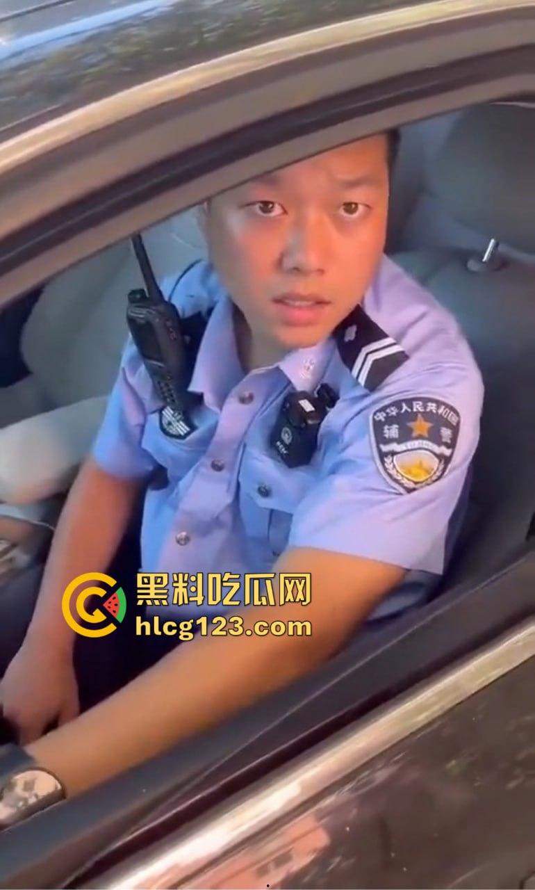 青岛逆行真是人才辈出!路虎女、辅警哥轮番上演,看来考事业编得先学会逆行!-3