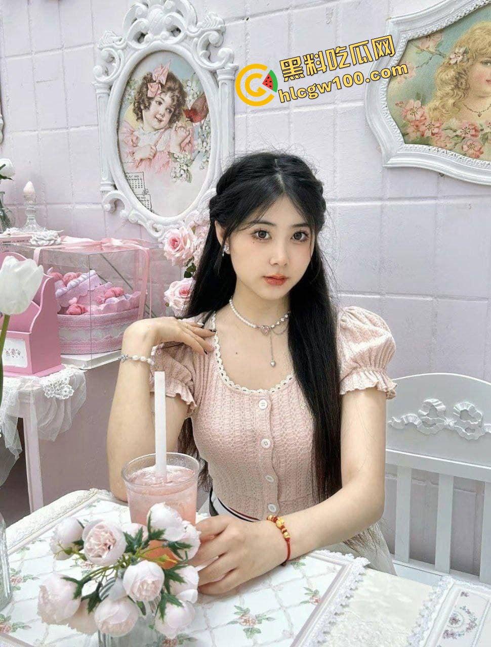 山西金融职业学院双马尾肉感母狗『曾灵嘉』给点好处就约炮而出 口交足交后操骚臀淫荡流出!独家曝光!-4