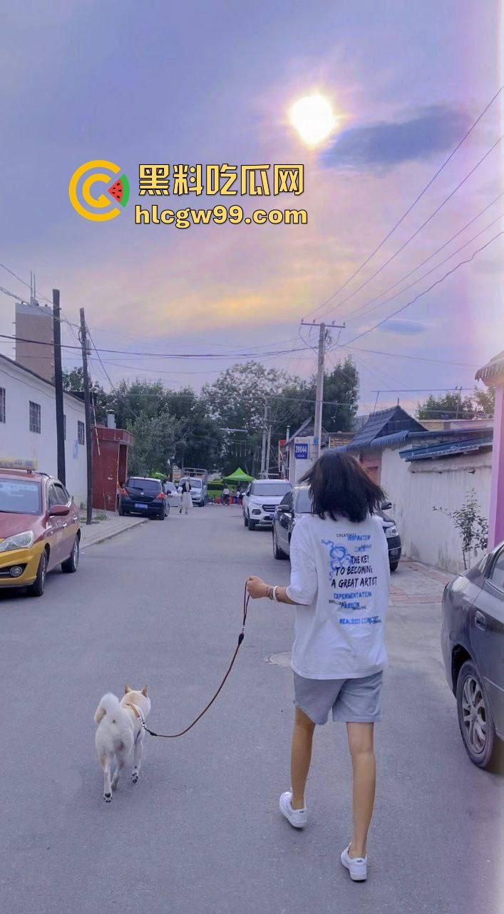 千万别测男人花心,贵州轻工『冯欣婷』骚逼主动开腿,帮闺蜜试男友反被操到腿软求深插!-2