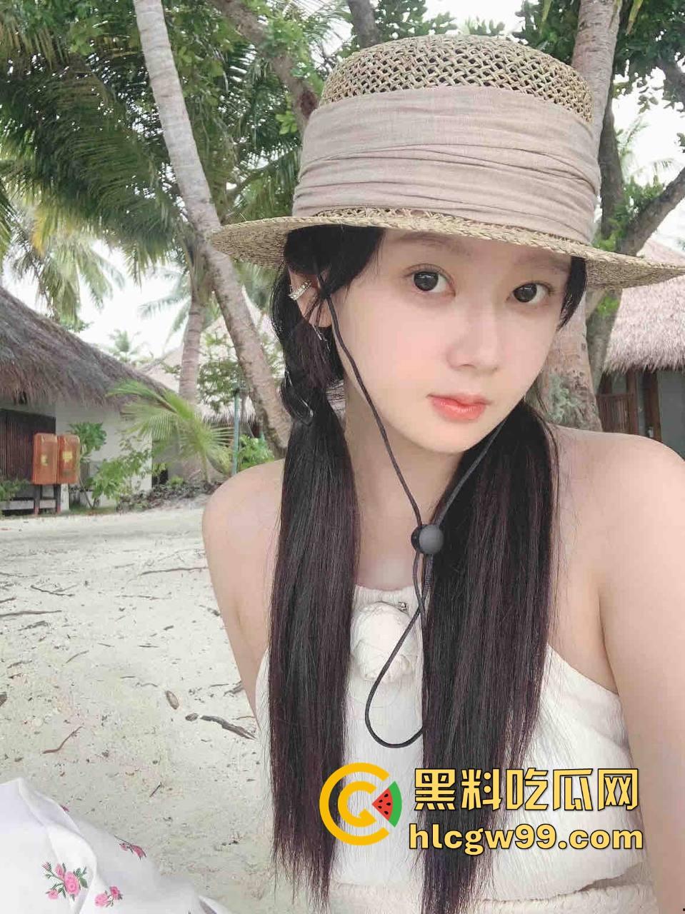 集美为流量拼了,大螃蟹塞裤裆,大钳子夹到B直接红肿,疼到跳起来嗷嗷叫还舍不得掏出来!-3