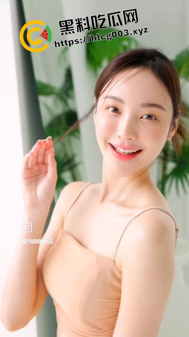 外网疯传!泰国百万粉丝网红【pimm mmss】口交自慰视频被金主流出 开朗嫩妹嘴里都是活 人美逼受罪-5