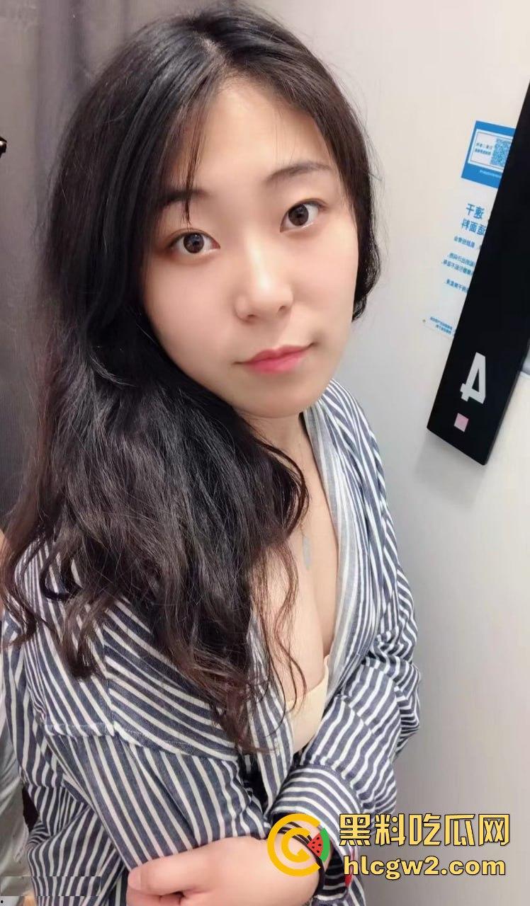 已婚反差小少妇与老公私密日常曝光!口活好得离谱,玩得不小心泚得满脸都是!-7