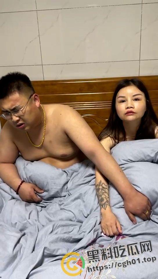 罕见!坐而论道式捉奸 丈夫带人捉奸淫妇 被小三讲道理 哥们佛学院毕业的吧-4