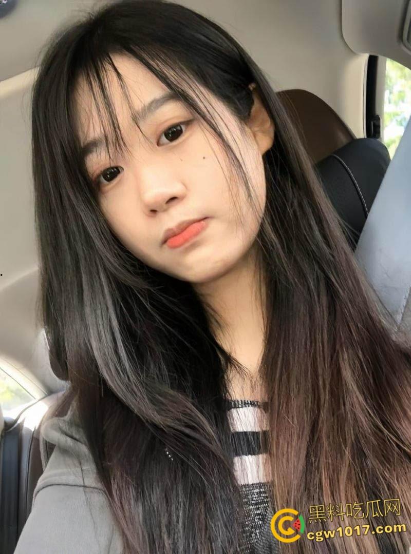 高颜值白虎福利姬【Callu3uuu妹】,可爱萝莉大长腿自慰,JK制服粉嫩小穴,自慰动作连连挑逗,娇喘声动听诱人 !-1