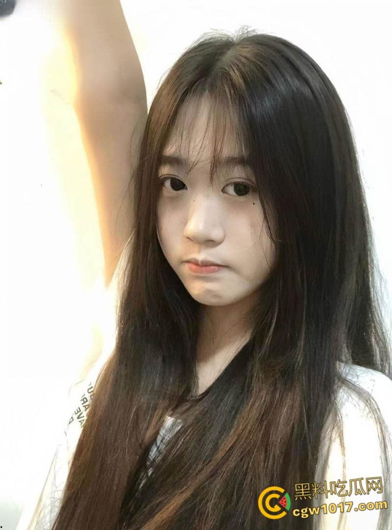 高颜值白虎福利姬【Callu3uuu妹】,可爱萝莉大长腿自慰,JK制服粉嫩小穴,自慰动作连连挑逗,娇喘声动听诱人 !-2