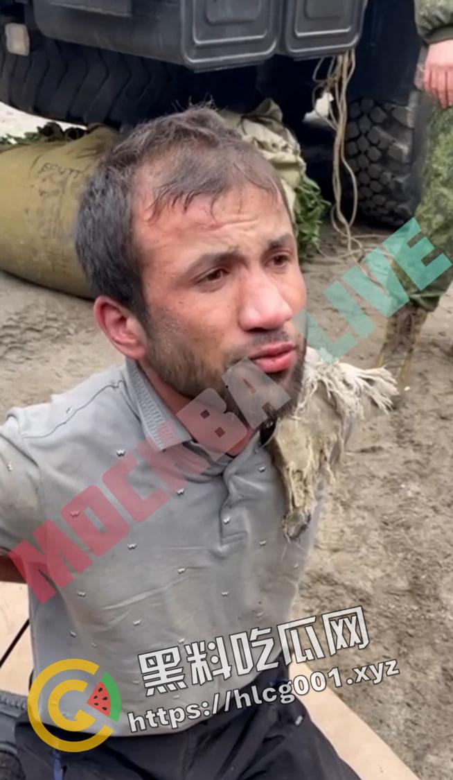 俄罗斯音乐厅恐怖袭击 恐怖分子放出第一视角 枪杀完还要补刀 以及被抓住后处决现场 血腥慎点!-2