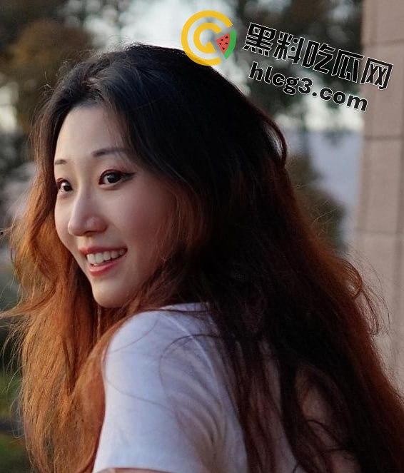 菲律宾华裔网红『许美仁Christine Co』与金主啪啪视频泄密!御姐姿态后入爆操!-1