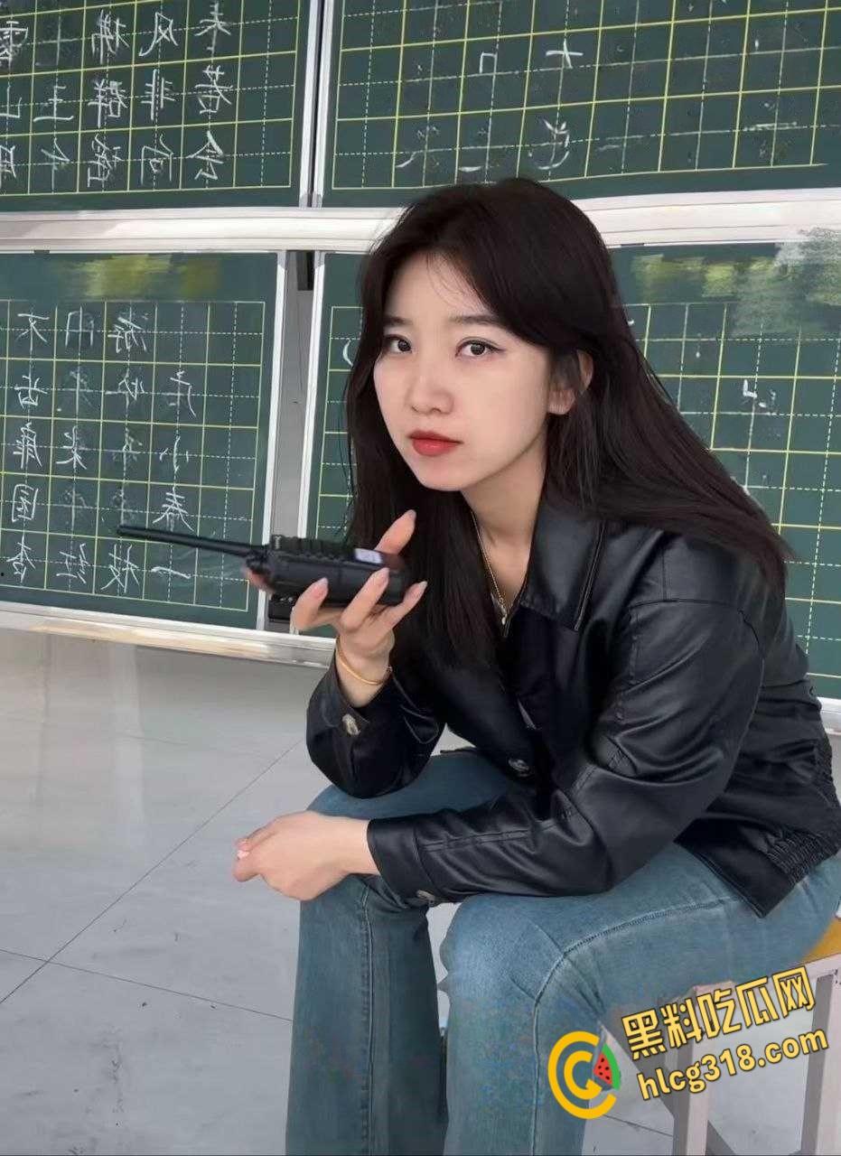 小学语文女老师【左茜】,被男友玩腻后曝出女老师,如此清纯在别人胯下竟是一条母狗!-1