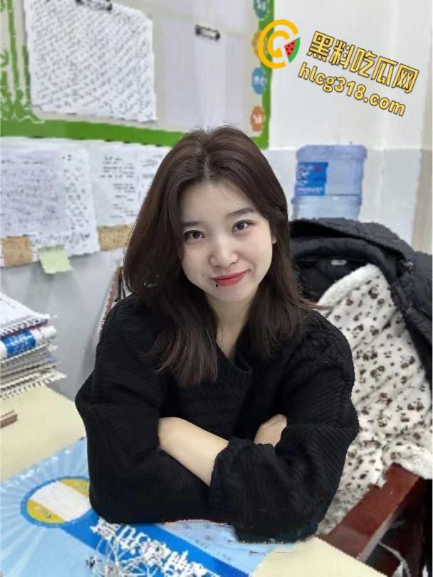 小学语文女老师【左茜】,被男友玩腻后曝出女老师,如此清纯在别人胯下竟是一条母狗!-2