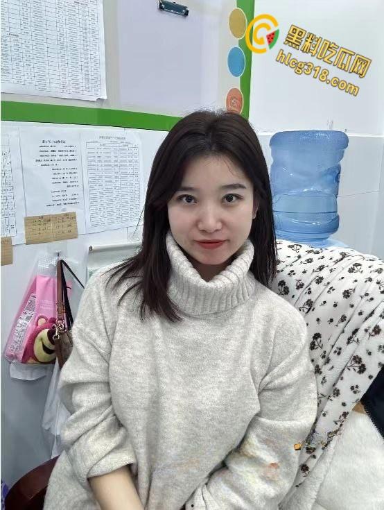 小学语文女老师【左茜】,被男友玩腻后曝出女老师,如此清纯在别人胯下竟是一条母狗!-4