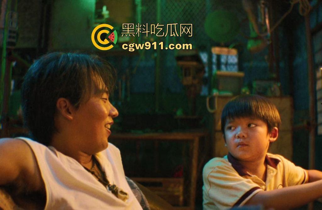 电影【脱缰者也】世纪狂飙!郭麒麟化身舅舅拐走外甥上演荒唐公路奇旅,天津街头失控崩盘,人生的脱轨还能逆转吗?-5