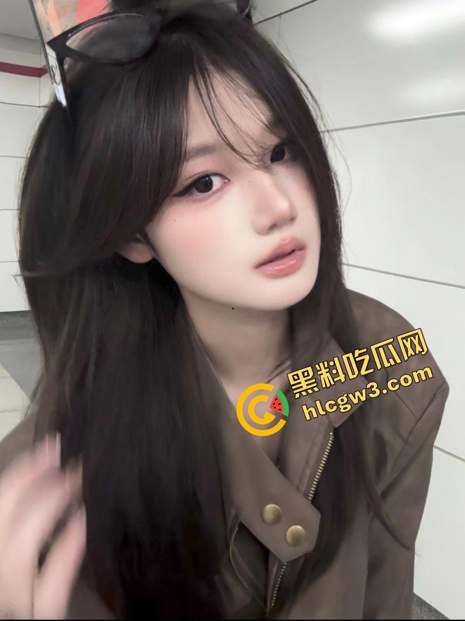 抖音纯欲双胞胎姐妹『是咯于咯』反差姐姐『潘琳』私下与大哥后入打夜炮！独家曝光！-7