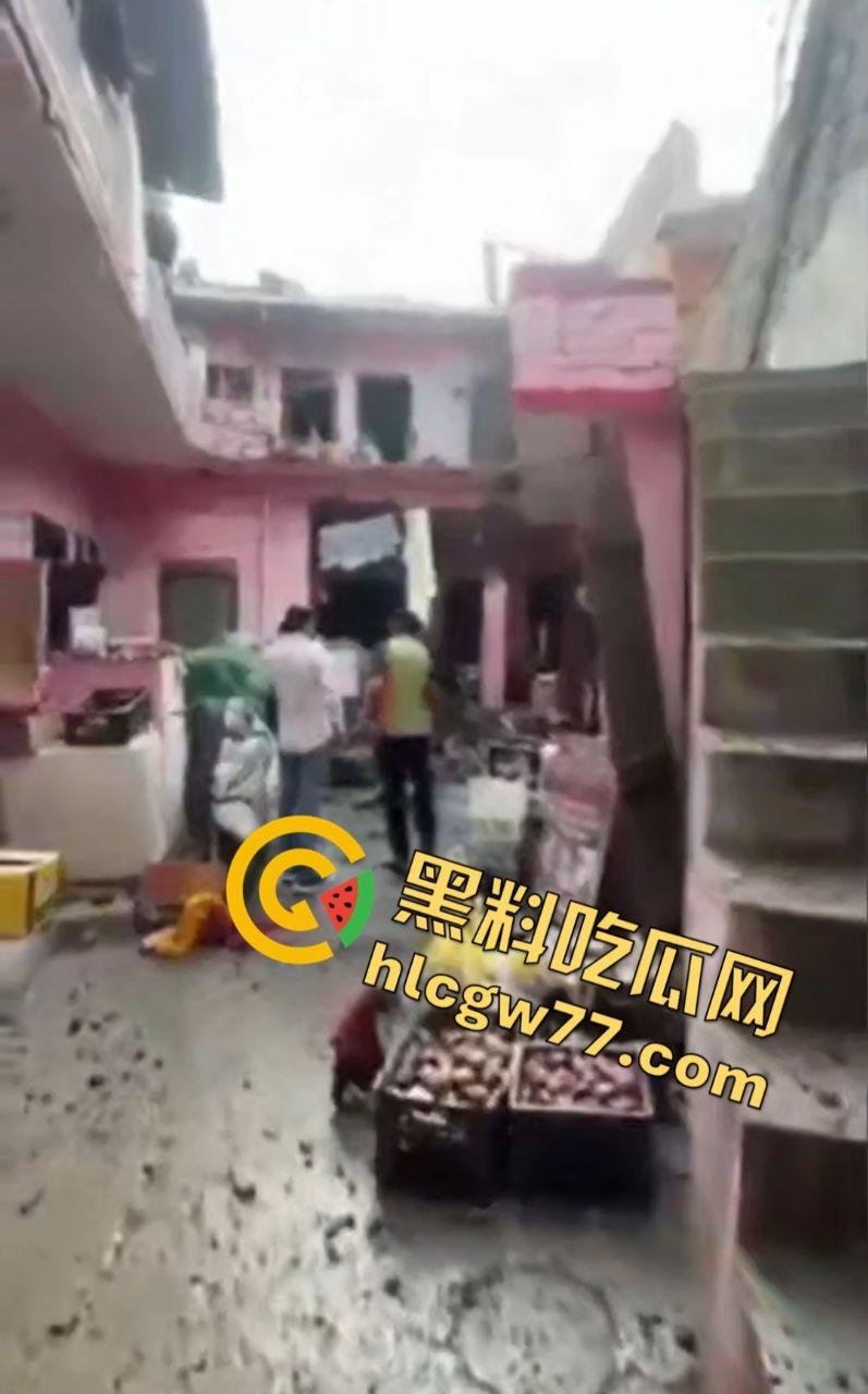 印巴局势炸裂!指挥官游戏玩多了,在游戏中的战术全部实施到现实中了!农民头被炸烂!-5