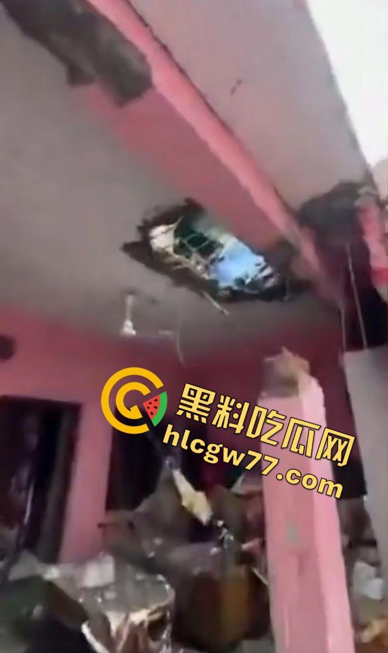 印巴局势炸裂!指挥官游戏玩多了,在游戏中的战术全部实施到现实中了!农民头被炸烂!-8