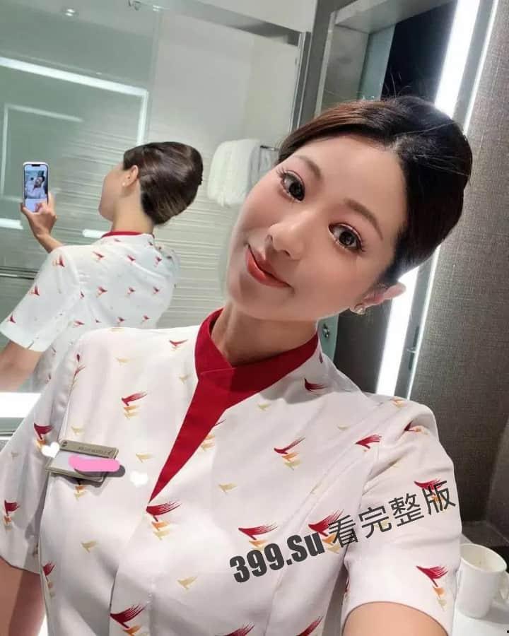 长相甜美靓丽国泰航空空姐「Netflix」被爆,上班时间认真工作接待乘客 卖力口交-1