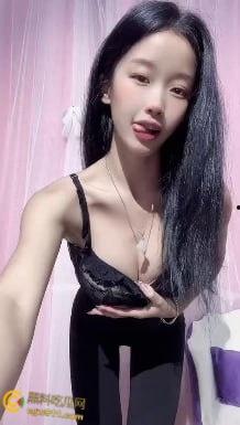 快手清纯网红【敏媚儿】,榜一大哥定制骚舞流出,极品身材反差骚舞,扭臀顶胯摸穴自慰 ,诱惑值爆棚 !-2