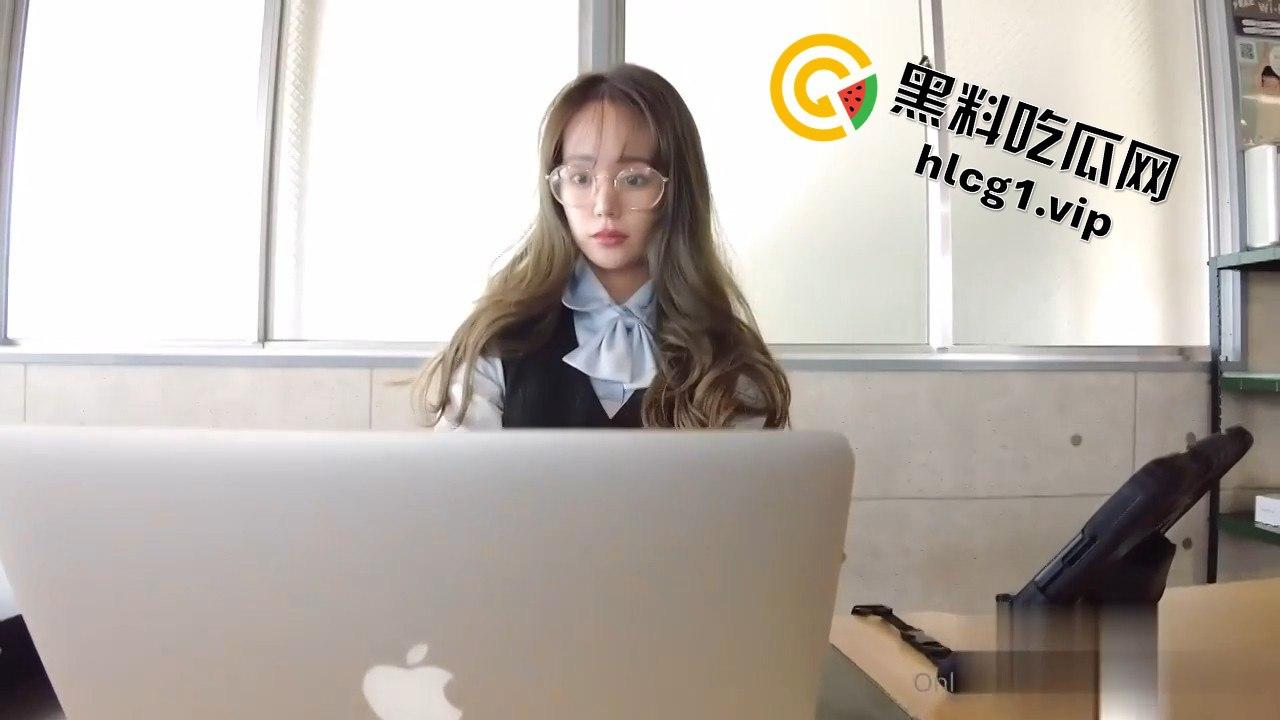 韩国网红女神Naomii惊现办公室自慰！大奶女神的隐秘一面曝光-7