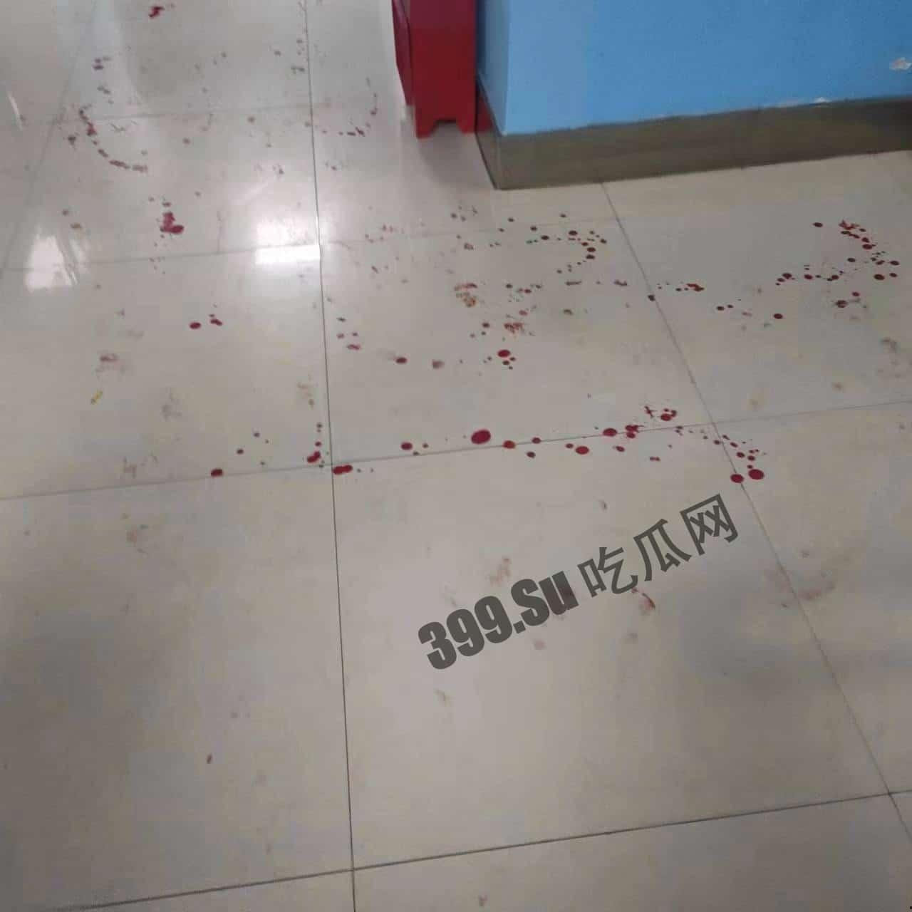 #网传 吉林电子 今天杀人了，说上大课，一对情侣想坐一起，完了有个男的就不让，就吵起来了，然后不让坐的男的把有对象男的拿刀给抹脖了 #聊天记录 #刀仔-5