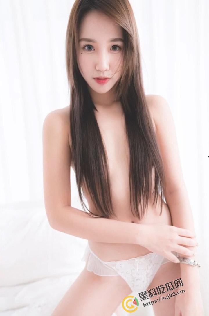 台湾崇仁医专校花【Milky】闲时会做Model 网上就流传一批大尺度私拍裸体写真  及大量生活照和tiktok视频-42