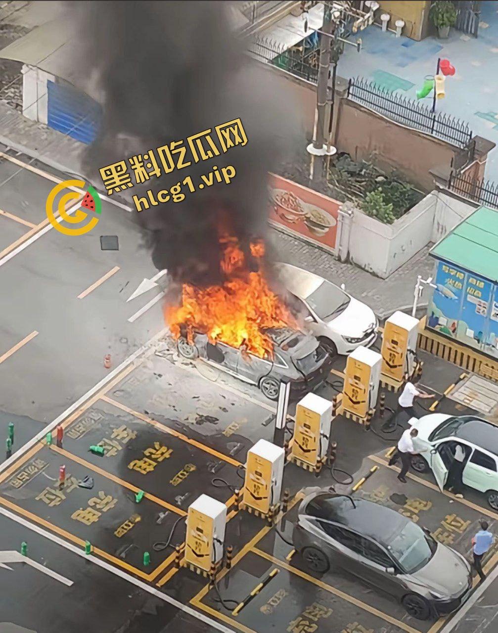 广州番禺区 奔驰EQC纯电车 充电自燃！充电5分钟 燃烧1小时！-7